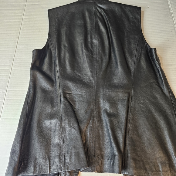 INC International Concepts Black Geniune Leather Sleek Vest Size 14 - Picture 2 of 9